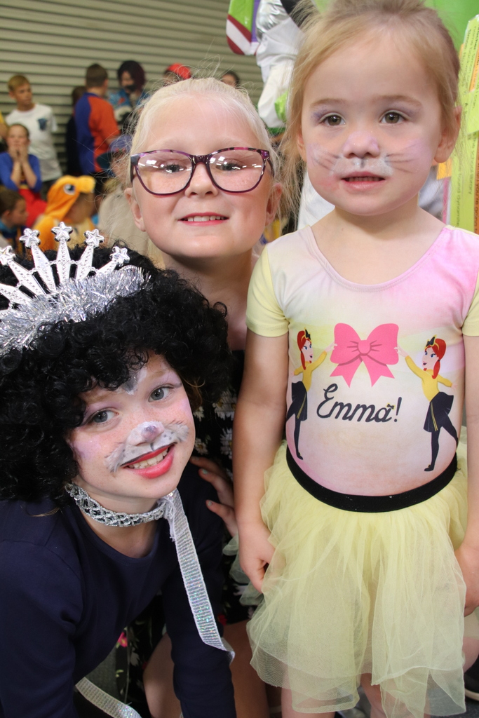 Year 3-4 Book Week Parade - Waggrakine Primary School